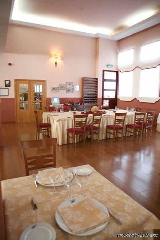 Hotel La Imora خاين المطعم الصورة